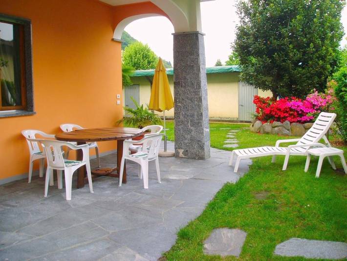 Ferienhaus für 2 Personen, mit Ausblick und Pool sowie Balkon und Garten in Comune di Cannobio - 3