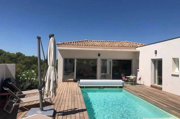 Location de vacances pour 6 personnes à Saint-Maximin (Nimes)