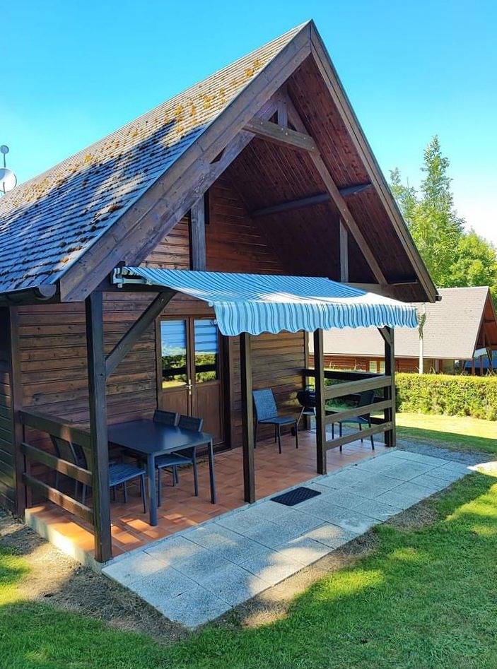 Chalet pour 6 personnes, avec terrasse ainsi que jardin et piscine, animaux acceptés dans le Calvados - 2