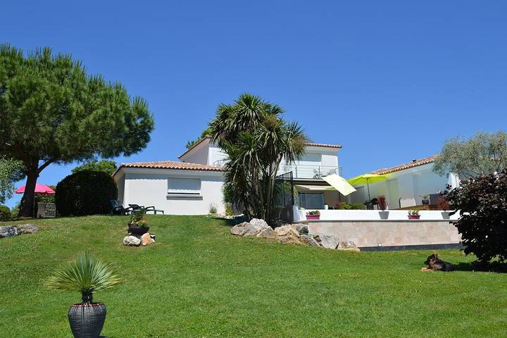 Chambre d’hôte pour 3 personnes, avec piscine et jardin dans le Tarn-et-Garonne - 3