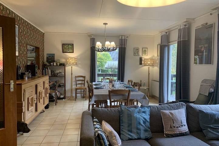 Gîte pour 14 personnes, avec jardin et jacuzzi, animaux acceptés à Beauvezer - 2