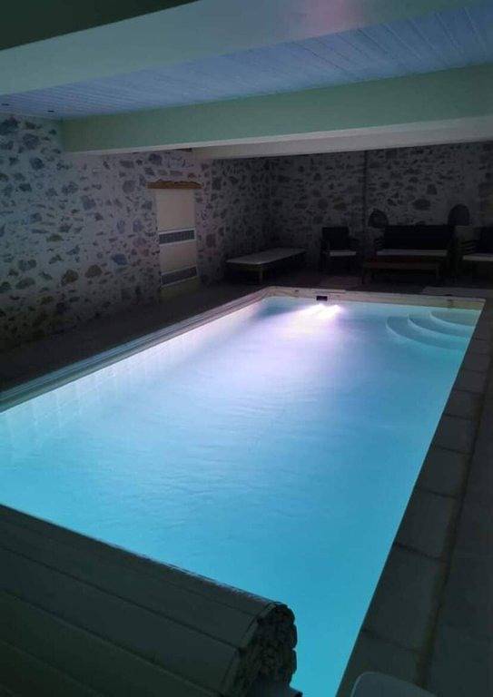 Gîte pour 2 personnes, avec sauna ainsi que jacuzzi et jardin dans Mayenne - 3