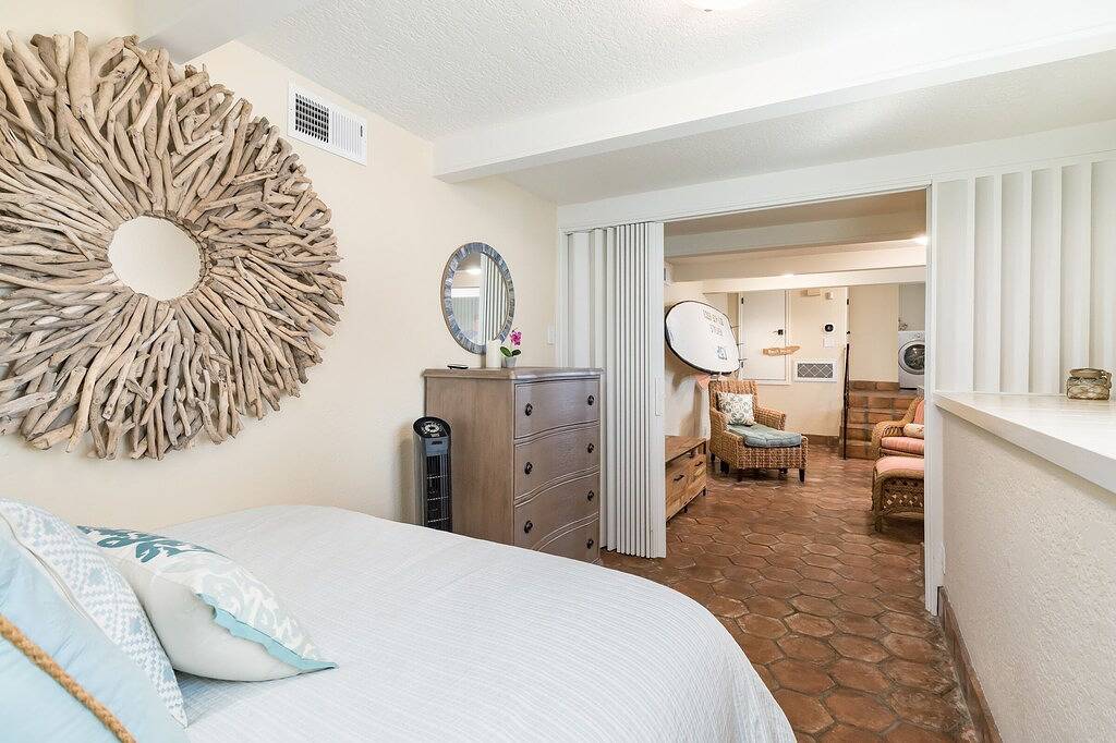 Ganze Wohnung, Pink Venetian (Lower Unit) in Capitola, Santa Cruz County