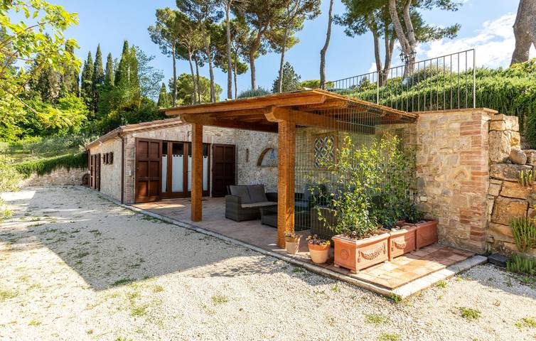 Appartamento con giardino e piscina con parcheggio in Todi, Perugia e dintorni