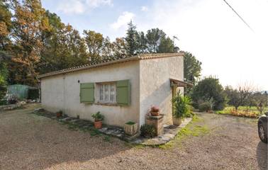 Gîte pour 4 personnes, avec piscine et terrasse à Fayence