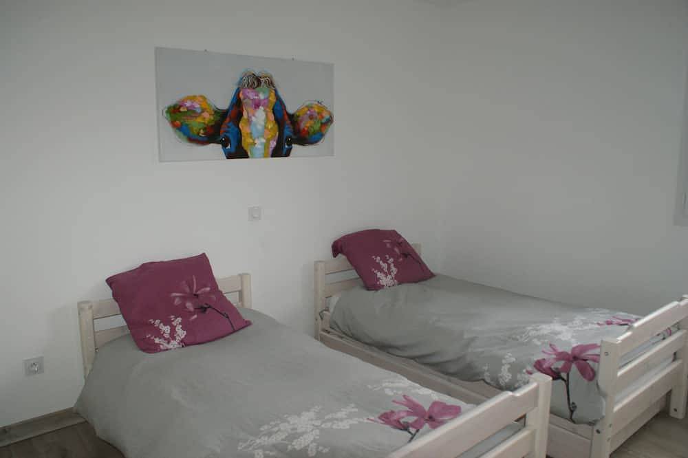 Ganze Wohnung, Apartment - Swimming Pool (T3) Ghisonaccia terrace - 6 pers in Ghisonaccia, Corte und Umgebung
