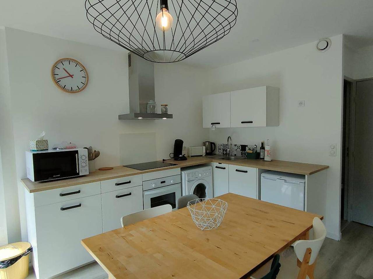 Entire studio, T1bis Apartment in Cauterets with Parking for 4 People in Cauterets, Pyrenees National Park