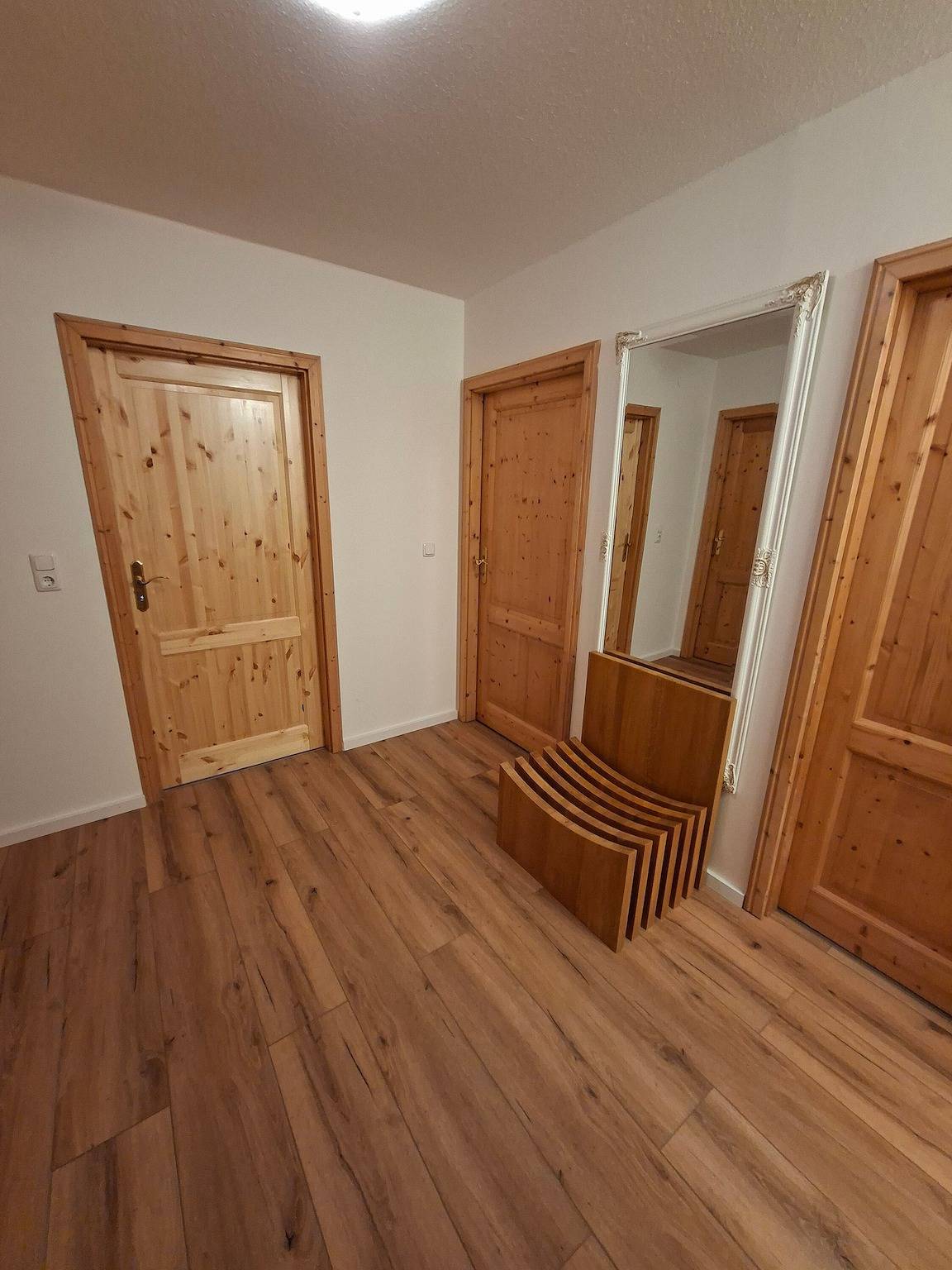 Ganze Wohnung, Apartment 'Ferienwohnung Zeitlos Wriezen 2' mit privater Terrasse, Garten & Wlan in Wriezen, Märkische Schweiz-Oderland