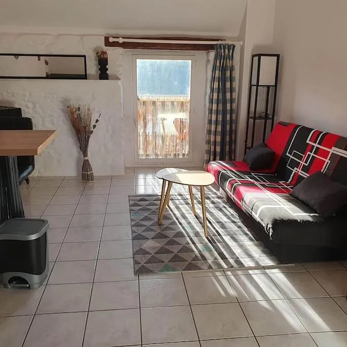 Apartamento de vacaciones para 2 personas, con piscina además de vistas y jardín - 1