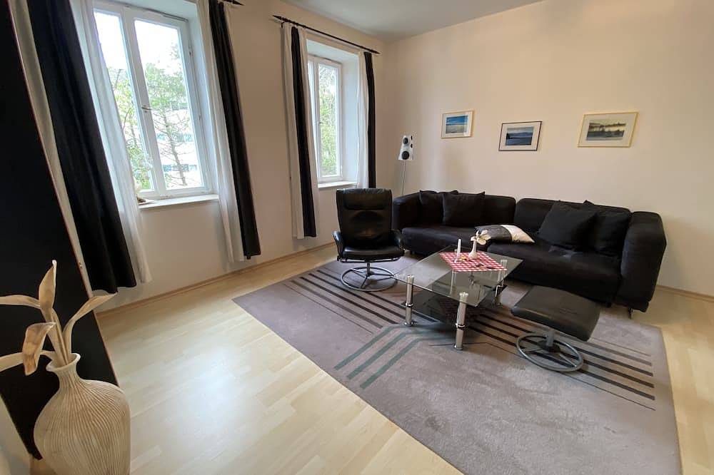 Ganze Wohnung, Ferienwohnung Am Franziskanergarten \"Apartment Scharfreuter\" mit Balkon in Bad Tölz, Tölzer Land