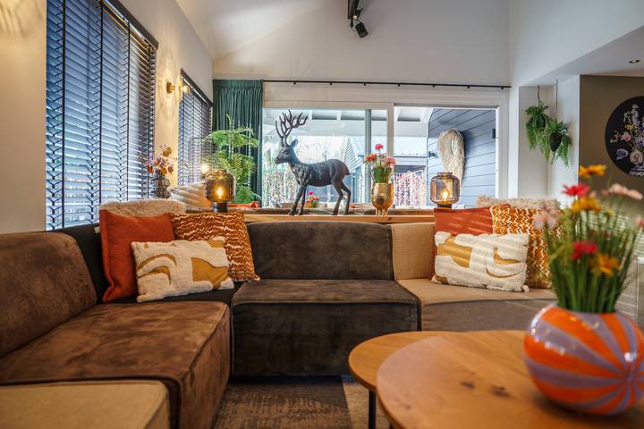 Vakantiepark Latour — Wellness-Villa mit 2 Saunen, Jacuzzi & Grill-Kota | 18 Personen in Oirschot, Nordbrabant