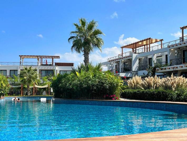 Bungalow für 6 Personen, mit Balkon und Terrasse sowie Garten und Pool auf Zypern