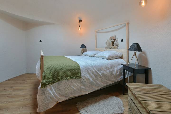 Ferienhaus für 5 Personen mit Terrasse in La Haie-Traversaine, Mayenne