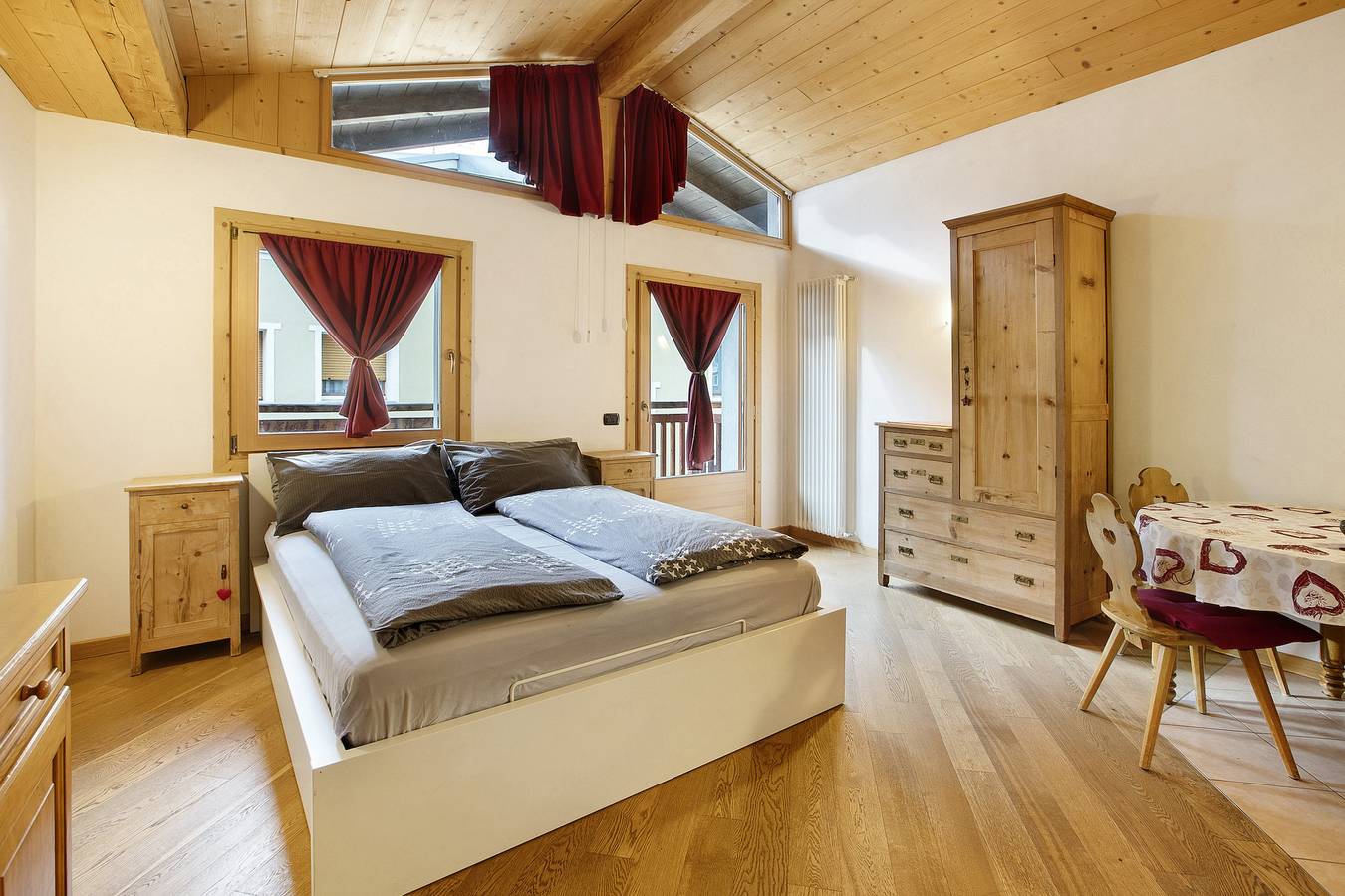 Gehele studio, Studio Appartement 'Premesan 3' met Uitzicht op de Bergen, Balkon en Wifi in Bormio, Bormio Gemeente
