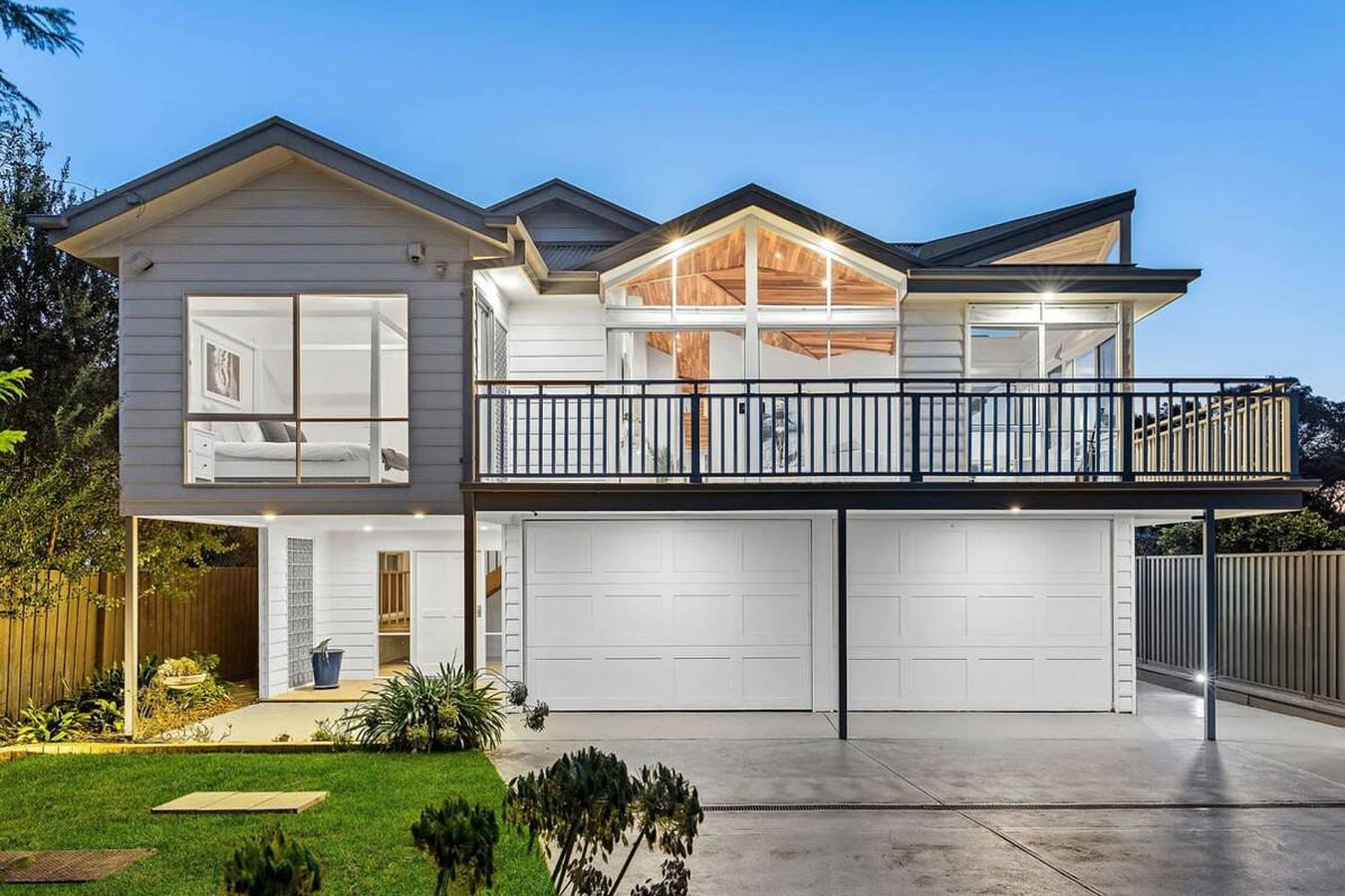 Holiday Home for 11 People in Blairgowrie, Mornington Peninsula