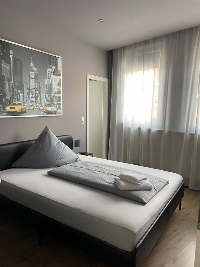 BnB für 2 Personen, mit Terrasse und Garten in Fürth