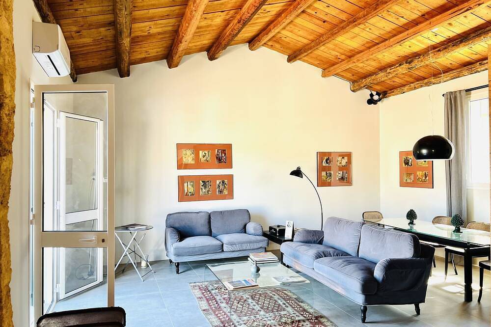 Bed And Breakfast for 4 People in Palermo, Palermo Province