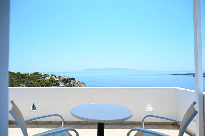 Location de vacances pour 2 personnes, avec balcon dans Κανάλα