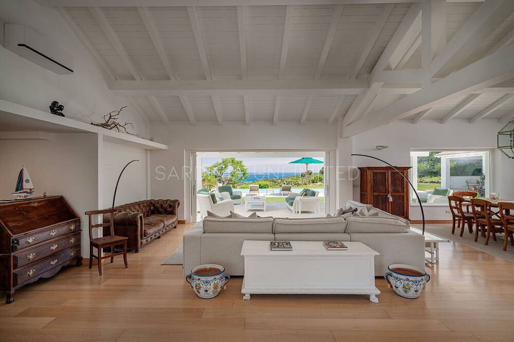 Luxusvilla mit beheizbarem Pool, nur wenige Schritte vom Golf von Marinella und Porto Rotondo en... in Golfo Aranci, Costa Smeralda