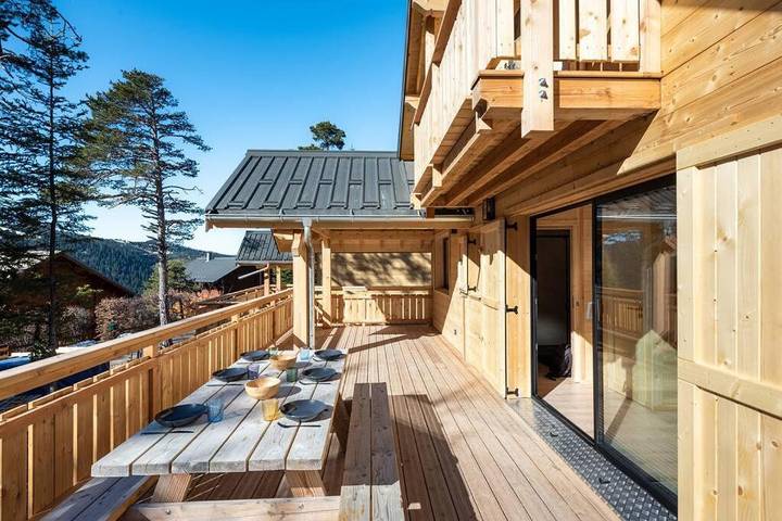 Gîte pour 6 personnes, avec vue ainsi que jardin et sauna, adapté aux familles dans Chabanon Selonnet - 4