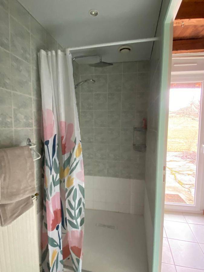 Gîte pour 5 personnes, avec vue et terrasse, animaux acceptés dans Innimond