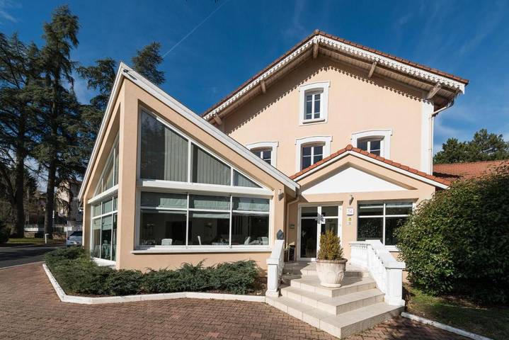 Hôtel pour 2 personnes, avec terrasse ainsi que vue et jardin, animaux acceptés