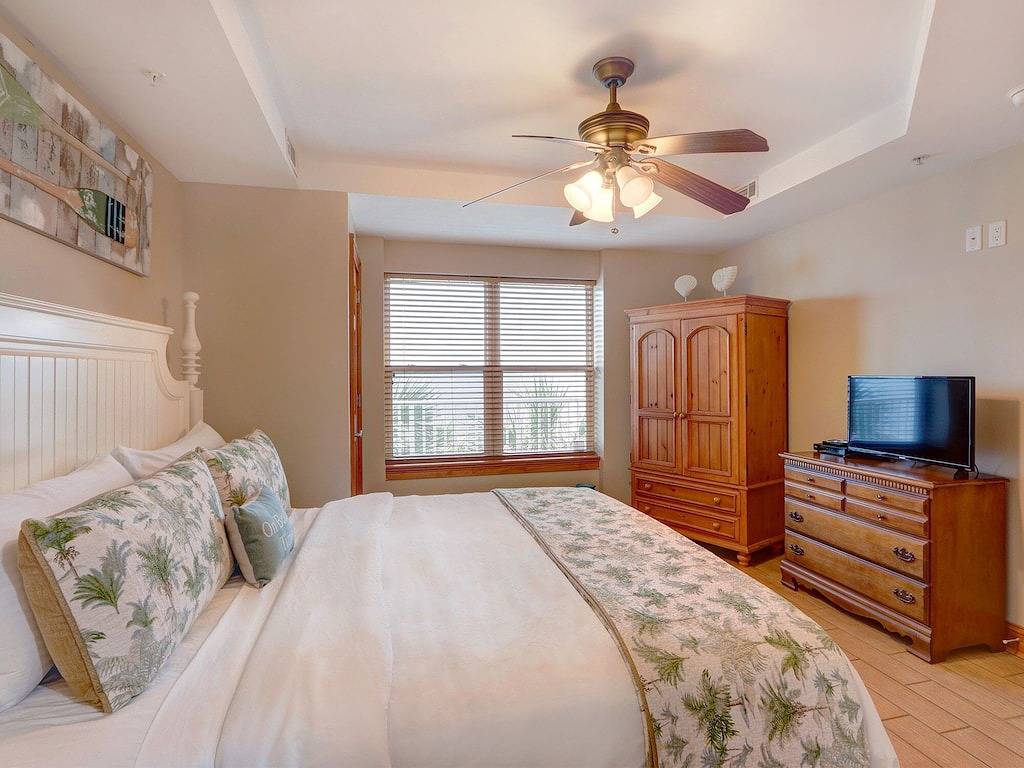 Beach Rental for 6 Guests in Tybee Island, Chatham County