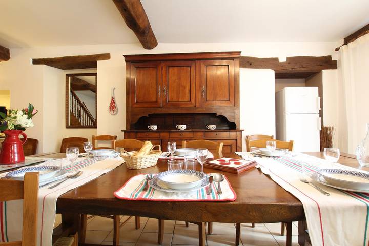 Gîte pour 8 personnes, avec terrasse et jardin à Bidarray - 4