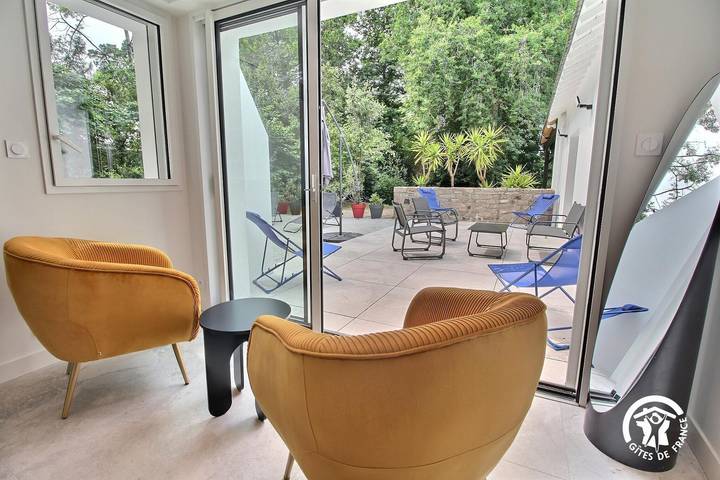 Gîte pour 8 personnes, avec terrasse et jardin à Arradon - 3