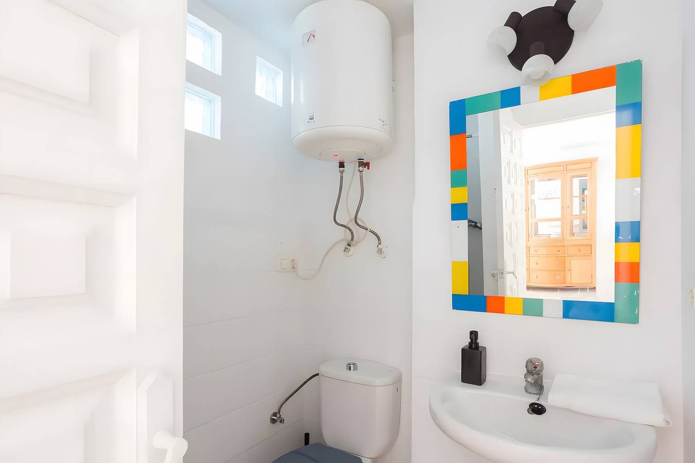 Maison fraîche avec accès direct à une plage semi-privée in Oliva, Costa Blanca