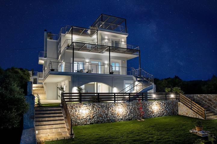 Villa für 8 Personen, mit Garten und Whirlpool sowie Balkon - 1