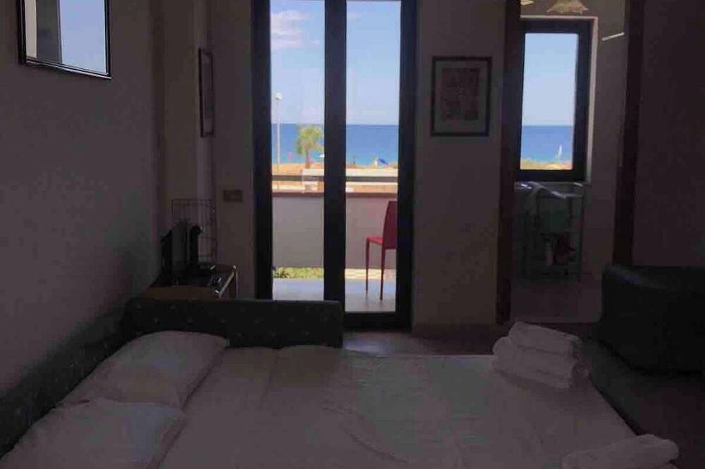 Gemütliche Wohnung direkt am Meer in Rossano, Golf von Tarent
