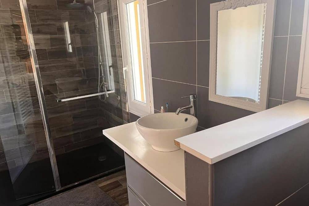 Cozy-warm chalet by the sea with a great location. Switch off, feel good. in Le Porge, Lesparre-Médoc region