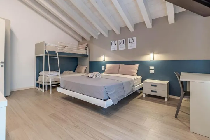 Ferienwohnung für 8 Personen, mit Ausblick und Balkon - 1