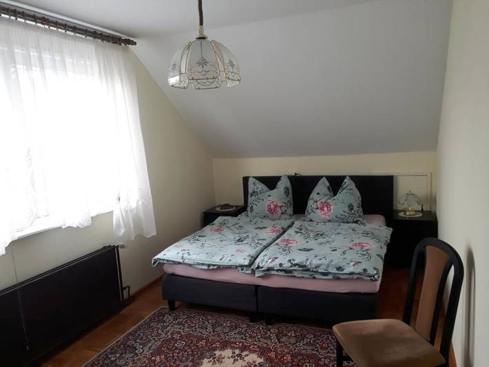 Ferienwohnung für 4 Personen, mit Ausblick und Garten, kinderfreundlich in Berliner Mauer