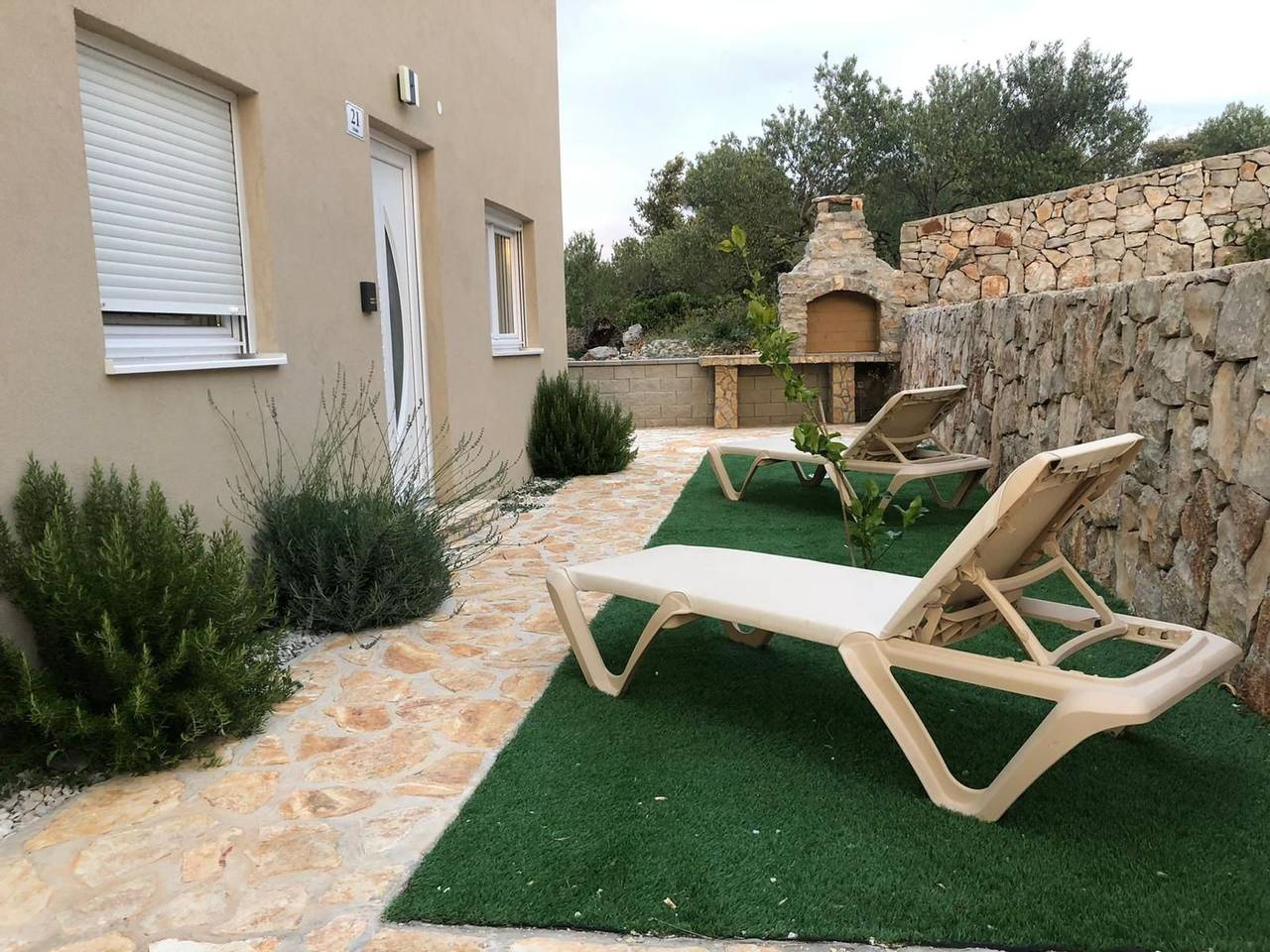 Ganze Wohnung, Chic Apartment mit Pool, Garten, Grill & Terrasse in Drvenik Veliki, Drvenik Mali und Veli