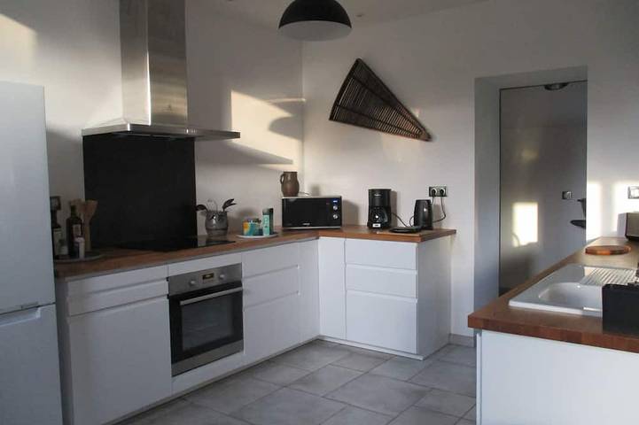 Gîte pour 4 personnes, avec terrasse et jardin à Blaye - 2