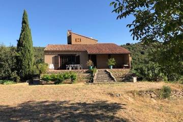 Gîte pour 5 personnes, avec terrasse et jardin à Esparron-de-Verdon