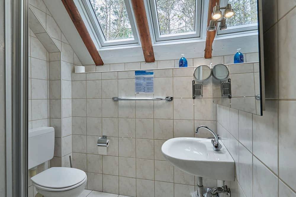 Gemütliche Wohnung in einem Ferienhaus mit Klimaanlage,  W-Lan, Tv, Terrasse und Haustiere erlaubt in Frankenau, Waldecker Land