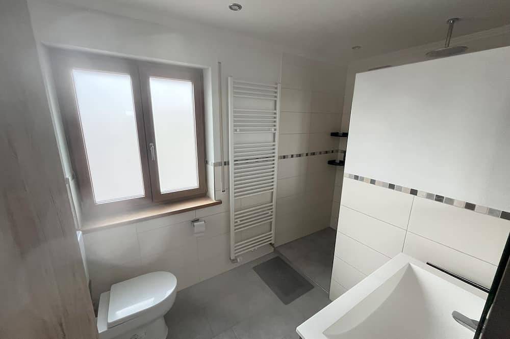 Ganze Wohnung, Ferienwohnung Auszeit 1 in Ainring, Rupertiwinkel