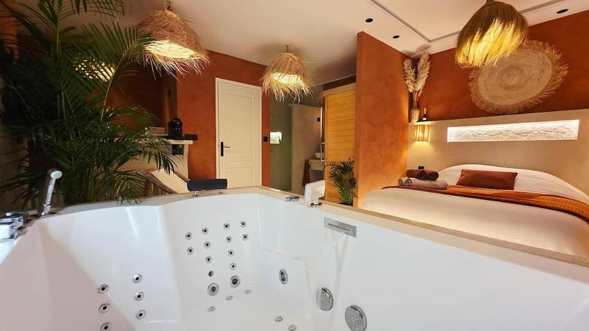 Gîte pour 2 personnes, avec sauna et jacuzzi à Chambly - 4