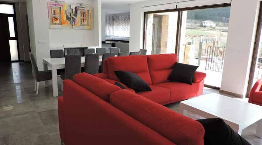 Chalet para 12 personas, con Balcón y Jacuzzi además de Terraza y Jardín en Serranía de Cuenca - 3