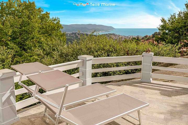 Ganze Wohnung, Ferienwohnung für 2 Personen mit Garten in La Spezia (By), La Spezia