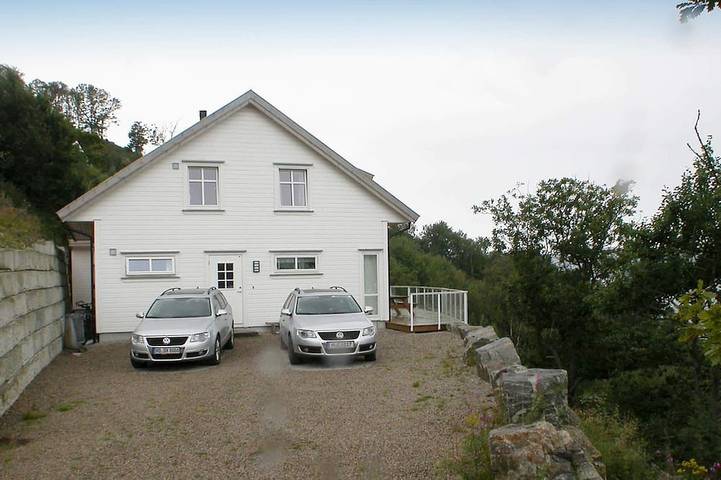 Ferienhaus für 10 Personen, mit Whirlpool und Terrasse - 1