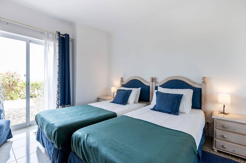 Townhouse da Amarela in Budens, Faro Distrikt