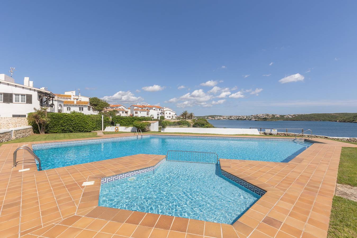 Ferienhaus „Villa Sol Del Este, Es Castell“ mit Meerblick, Wlan und Klimaanlage in Sol d'Este, Es Castell