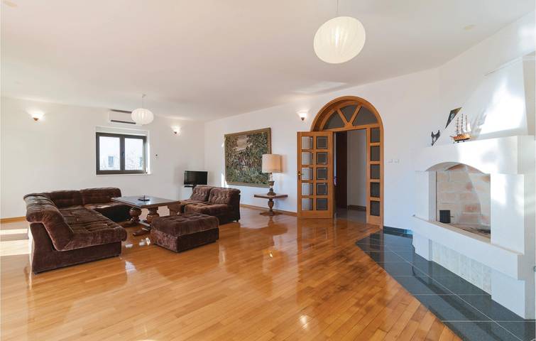 Gîte pour 6 personnes, avec Terrasse à Bol - 4