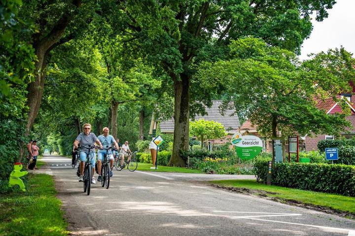 Camping voor 4 personen, with kinderzwembad and uitzicht as well as zwembad and tuin - 1