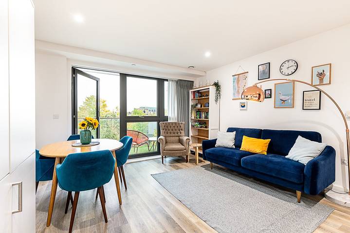 Ganze Wohnung, Ferienwohnung für 4 Personen mit Terrasse in Wandsworth, London