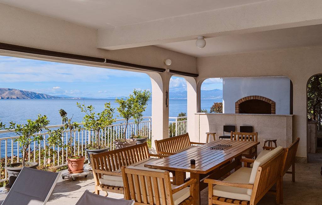 Ganze Wohnung, Apartman Arnia pool&beachfront by Villas Guide in Sveti Juraj, Naturpark Velebit